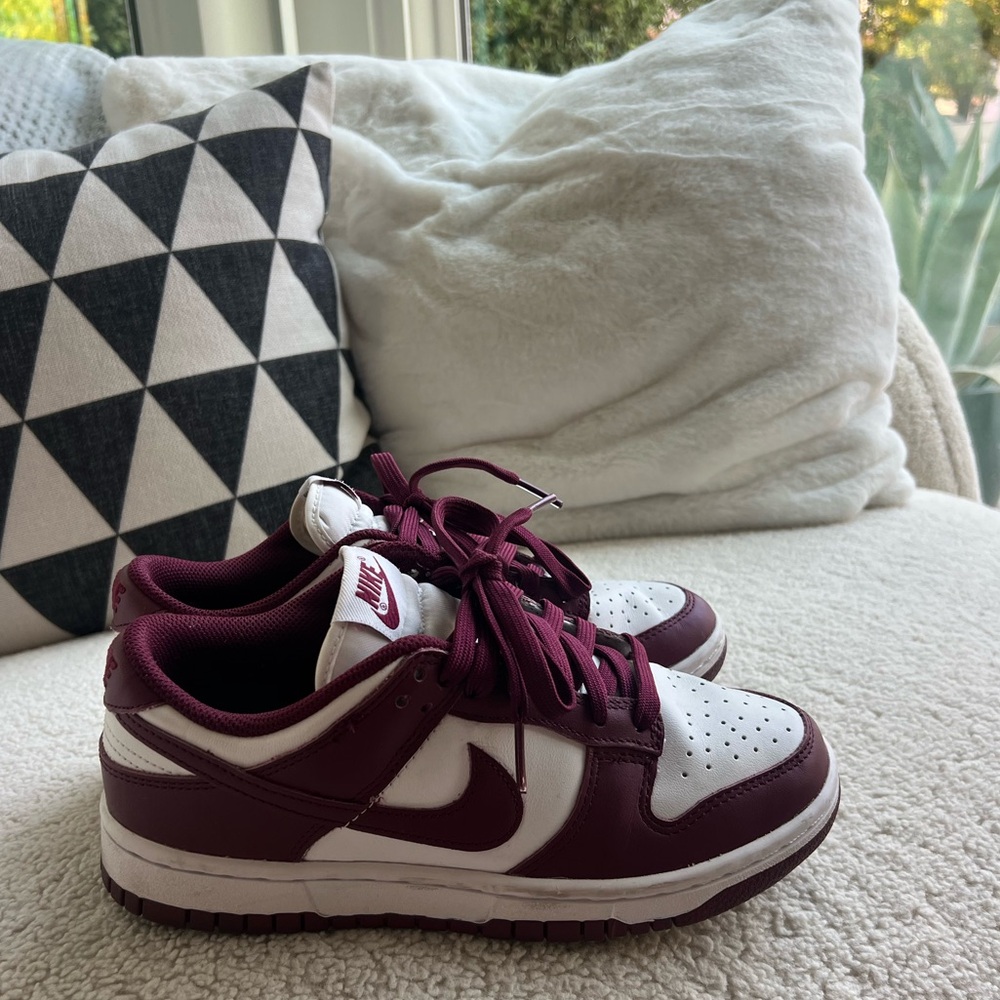 Nike dunks beetroot